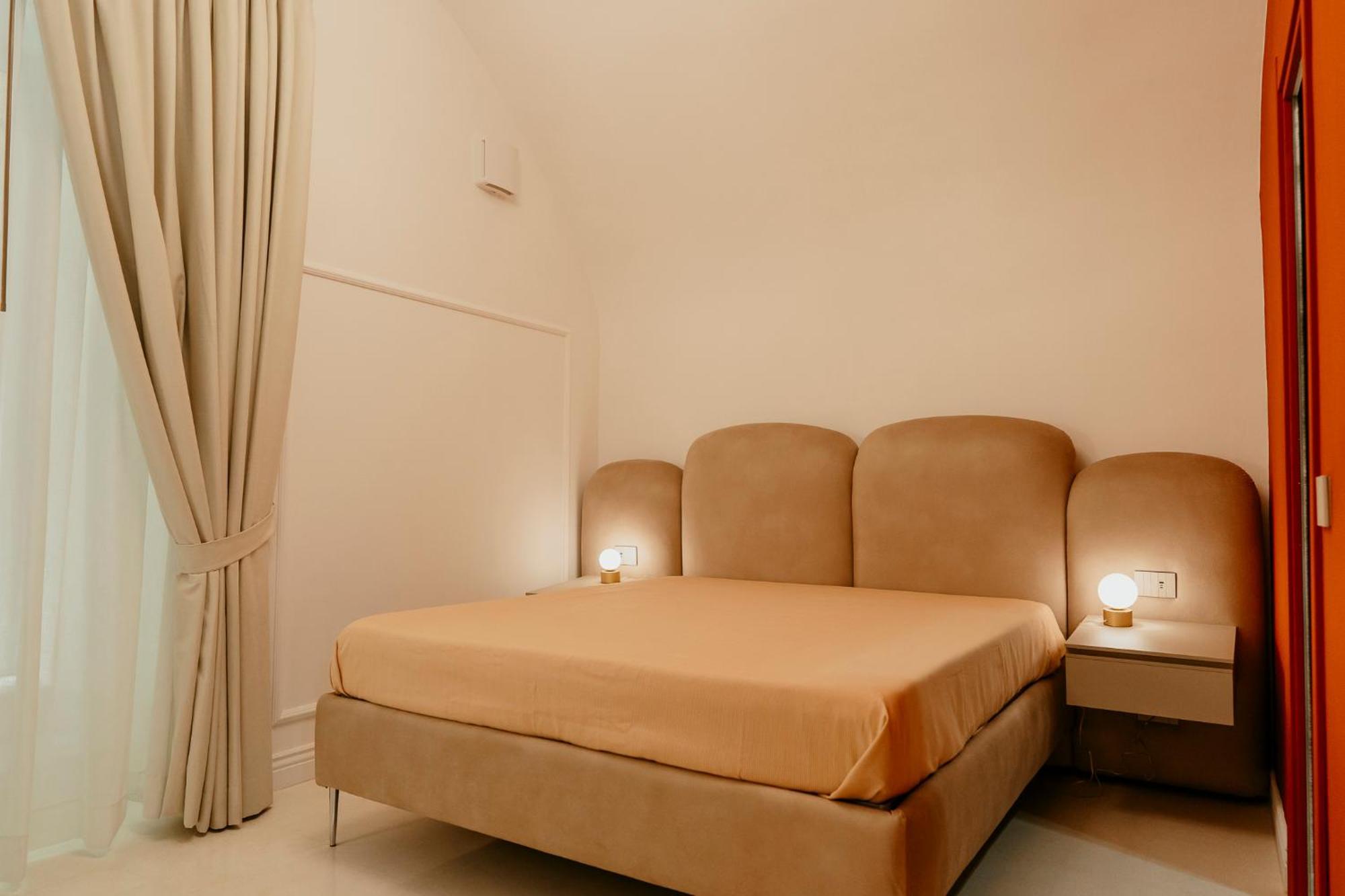 Luxury Apartment-Quartieri Spagn By Alux38 เนเปิลส์ ภายนอก รูปภาพ