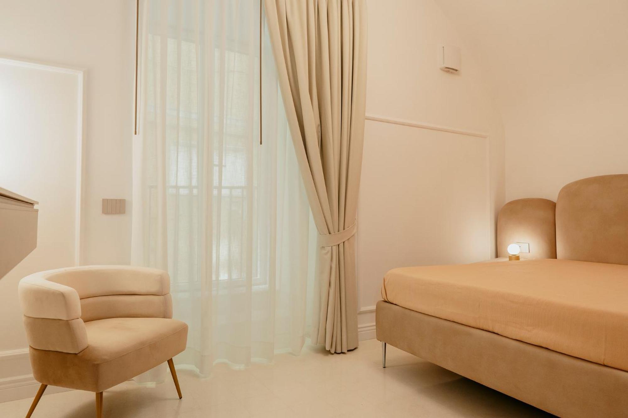 Luxury Apartment-Quartieri Spagn By Alux38 เนเปิลส์ ภายนอก รูปภาพ