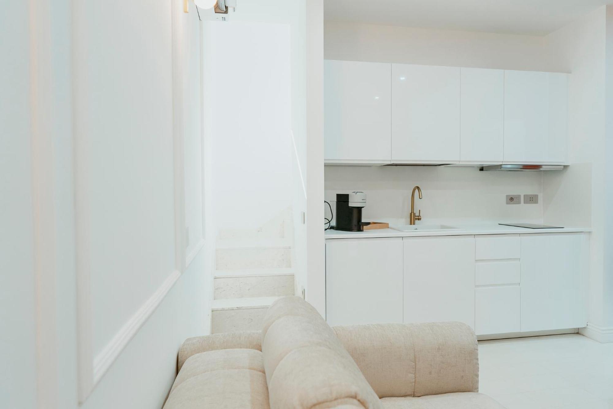 Luxury Apartment-Quartieri Spagn By Alux38 เนเปิลส์ ภายนอก รูปภาพ