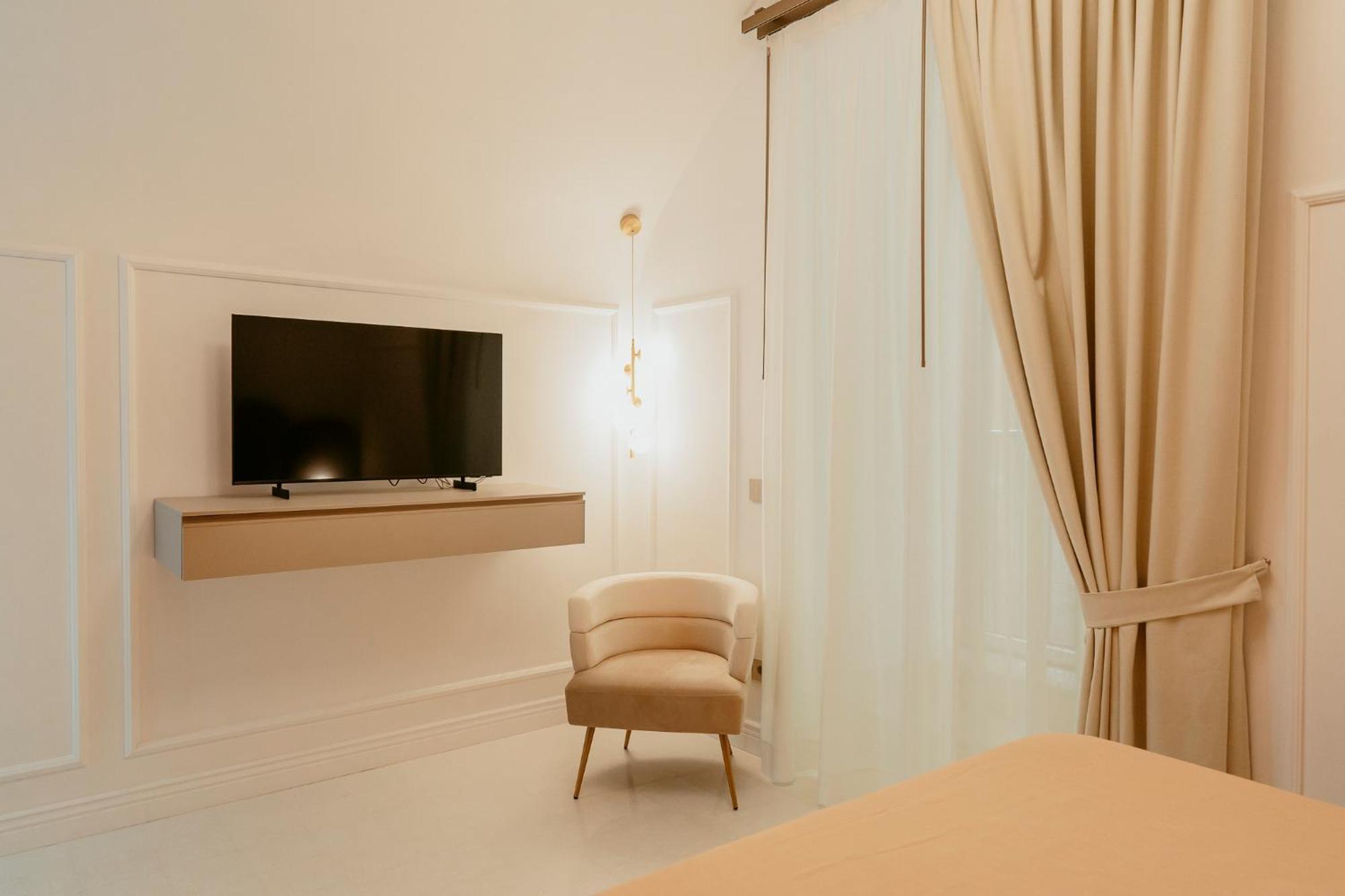 Luxury Apartment-Quartieri Spagn By Alux38 เนเปิลส์ ภายนอก รูปภาพ